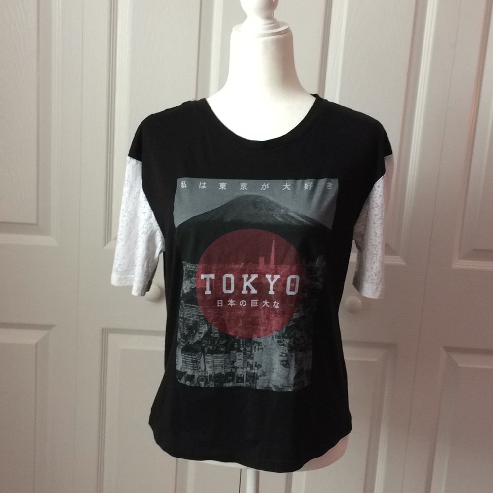 2Kuhl Unique Tokyo graphics print T-shirt. Cotton